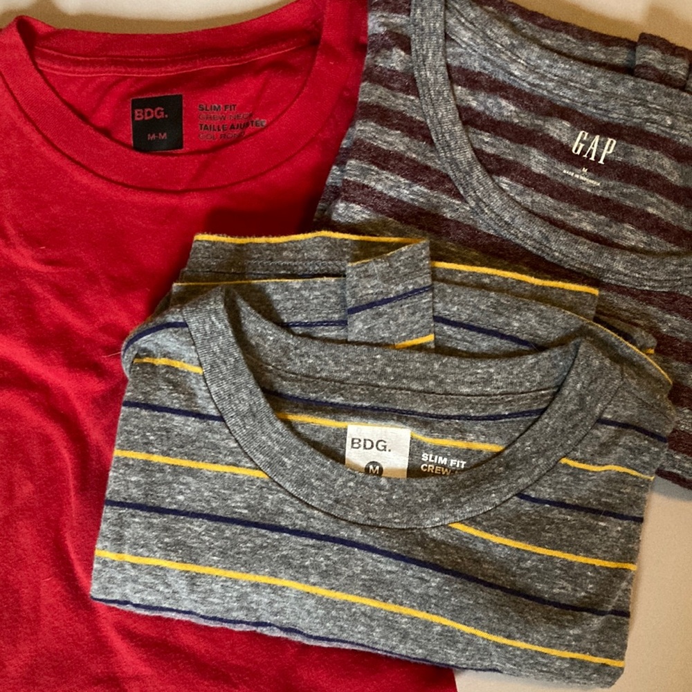 three boys T-shirts M